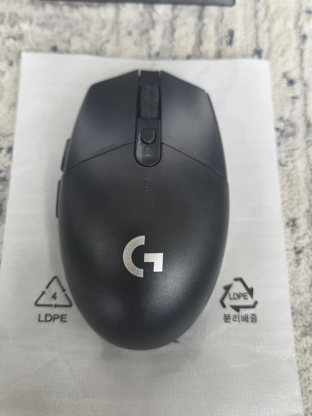 Logitech G304 LIGHTSPEED Wireless Gaming Mouse - photo 2