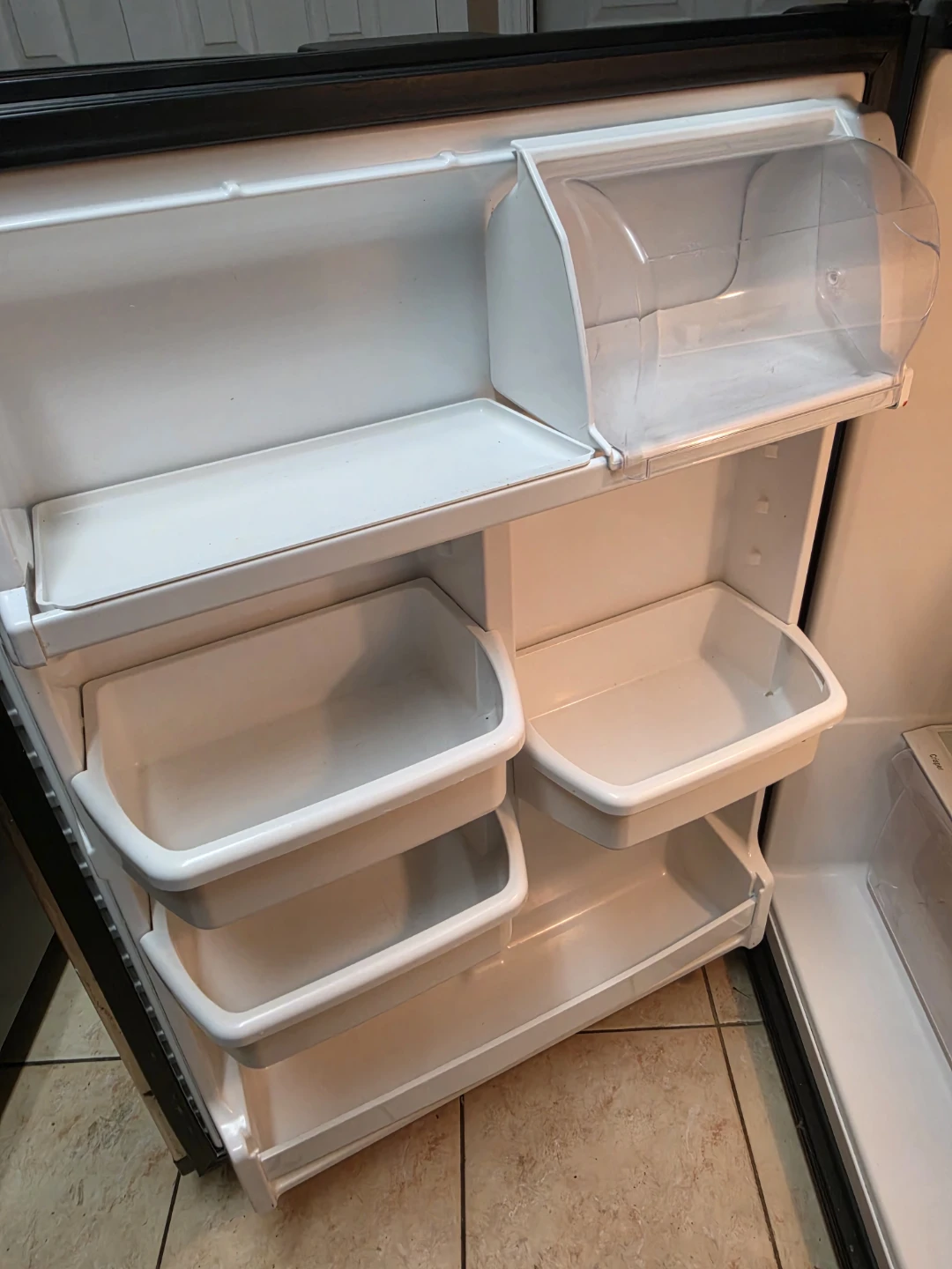 Whirlpool Top-Freezer Refrigerator - photo 4