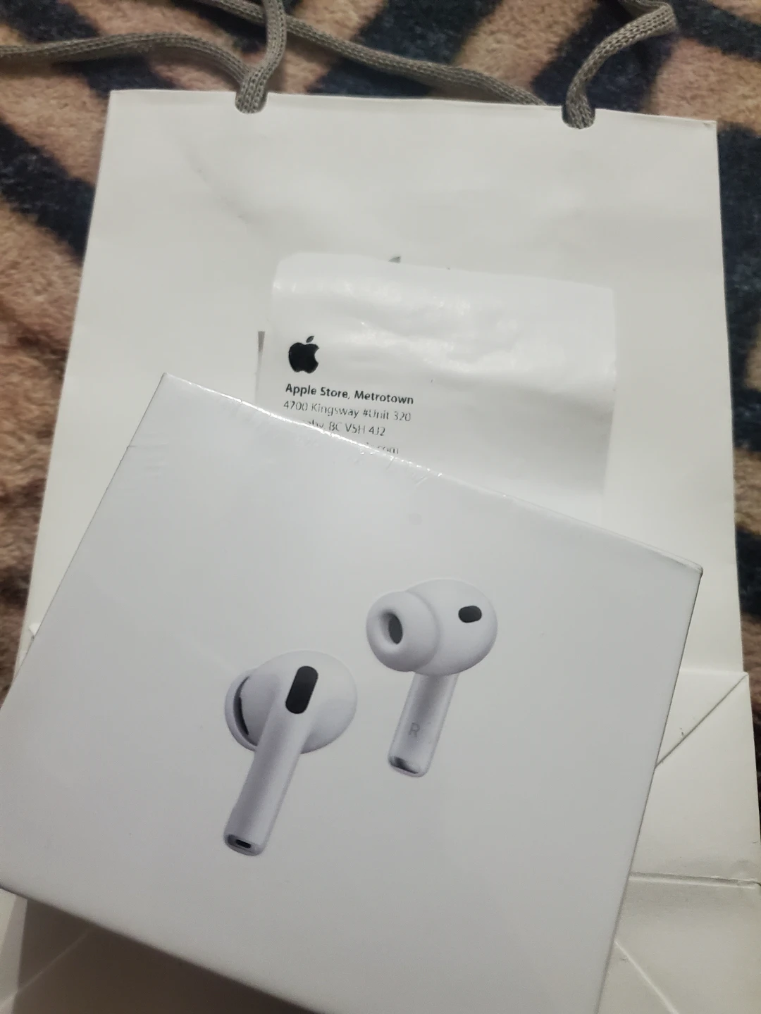 Apple AirPods Pro 3 Brand New - photo 2