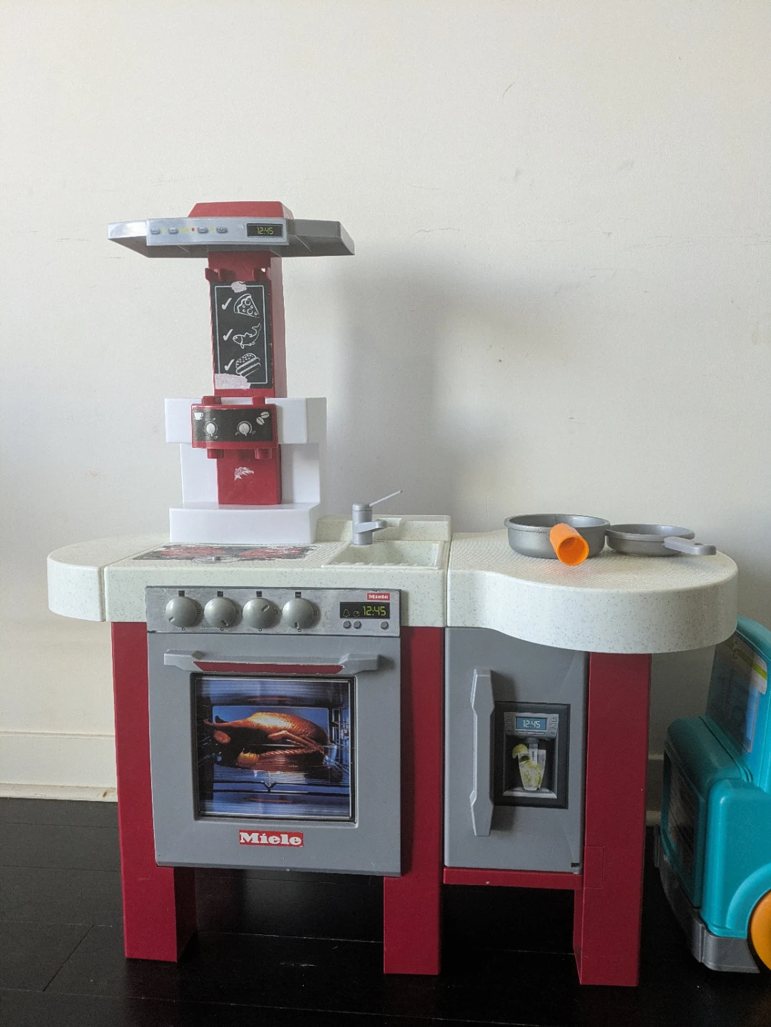 Miele Kids Toy Kitchen and Play Food Truck - photo 5