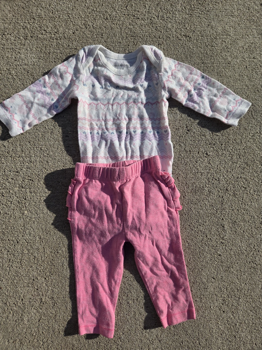 Childrens place Baby Girls 2-Piece Outfit Set 0-3M