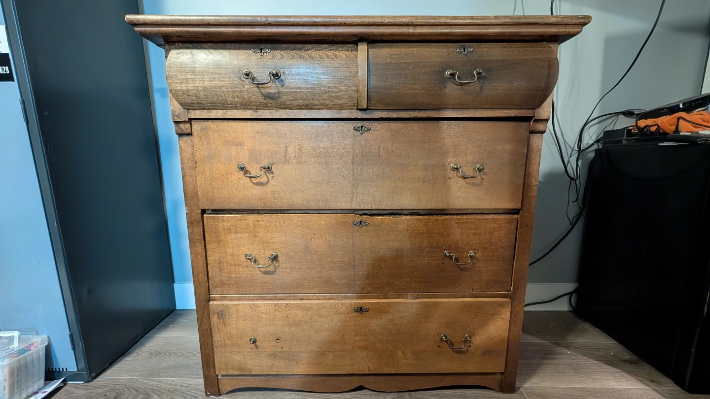Antique Quarter-Sawn Tiger Oak Dresser (c. 1900)