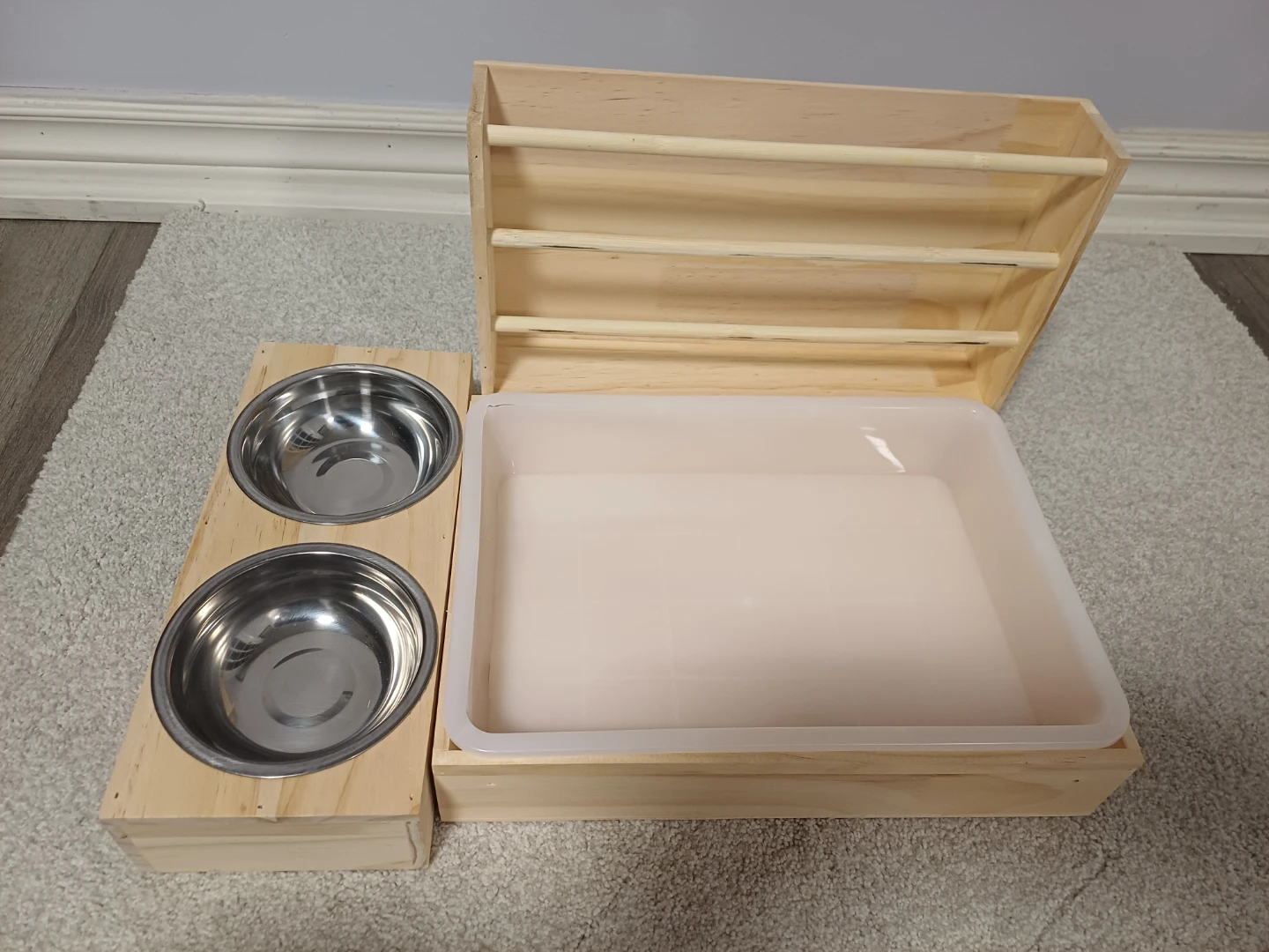 3-in-1 Wooden Pet Hay Feeder, Litter Box, and Bowls - photo 4