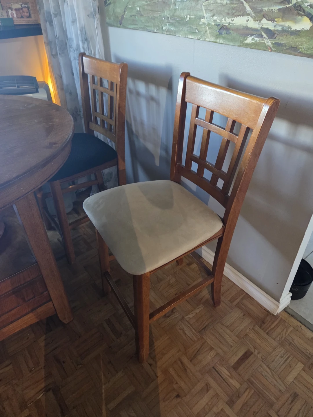 Wooden table with 4 chairs - photo 2