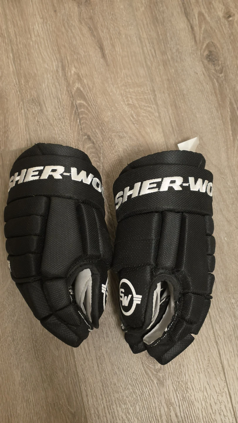 Sher-Wood BPM060 Junior Hockey Gloves 12 inch