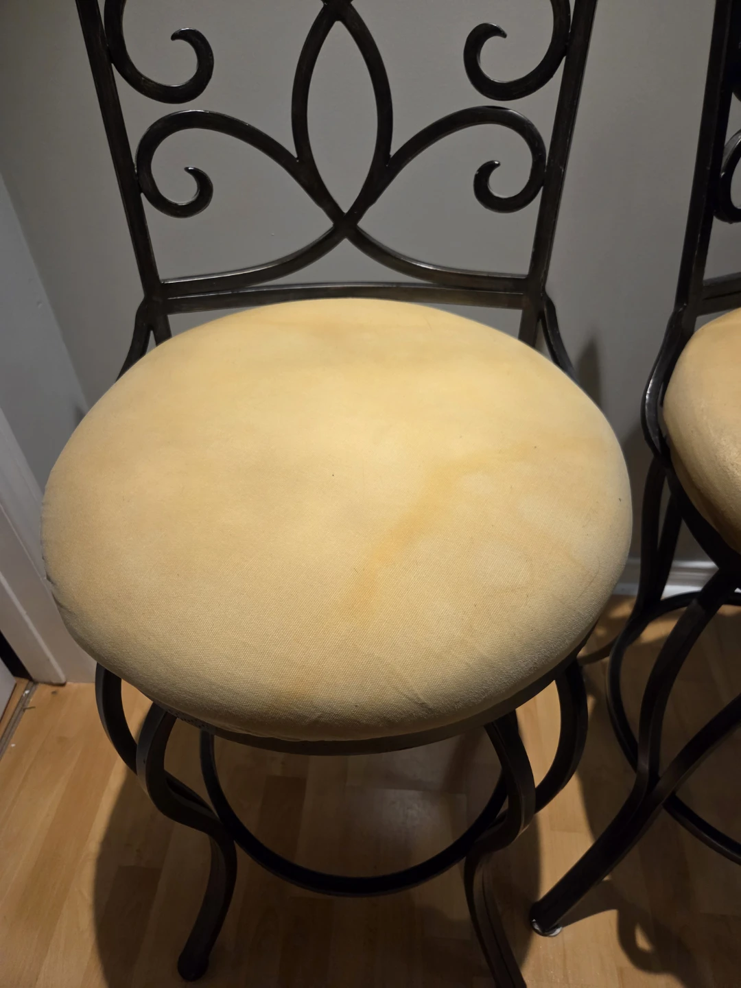 Two decorative metal bar stools - photo 4