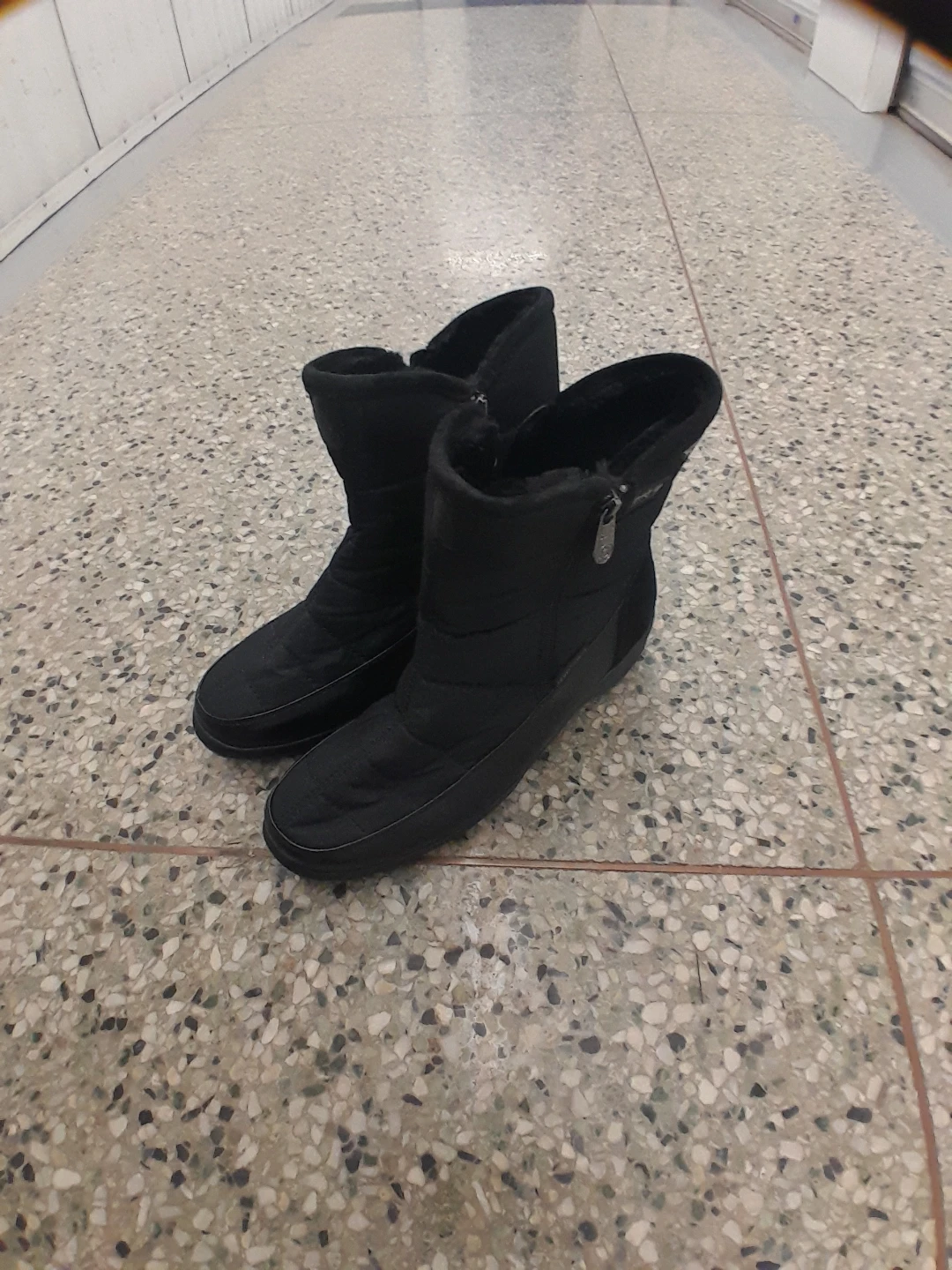 Blondo Sport Winter Boots Women's Size 11 - photo 2