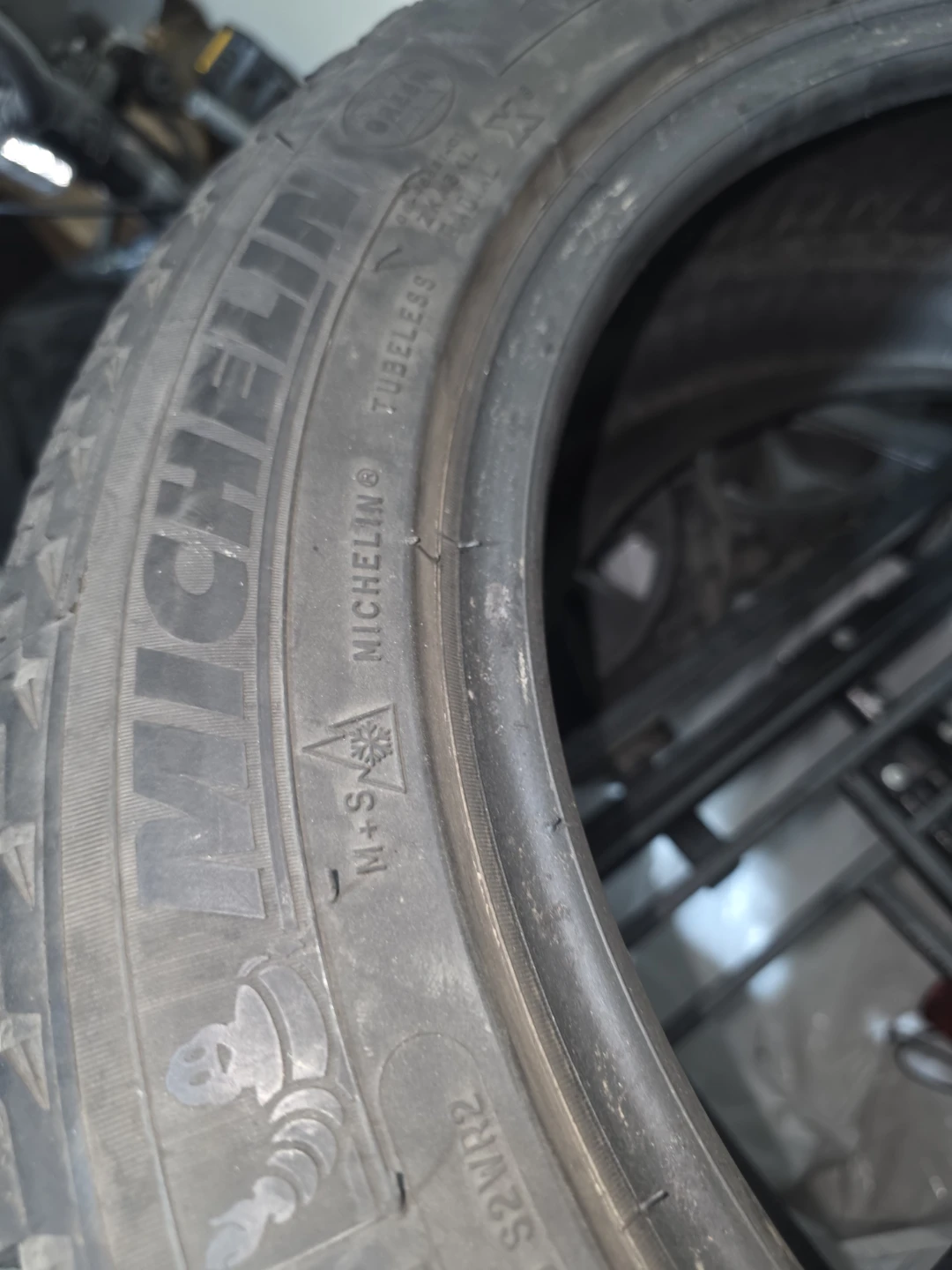 4 Michelin tires 225/55R16 - photo 2