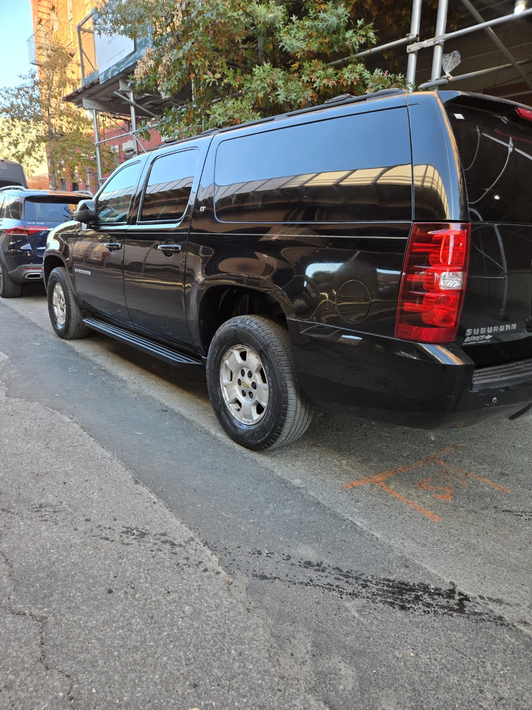 2013 Chevrolet Suburban LT SUV - photo 3