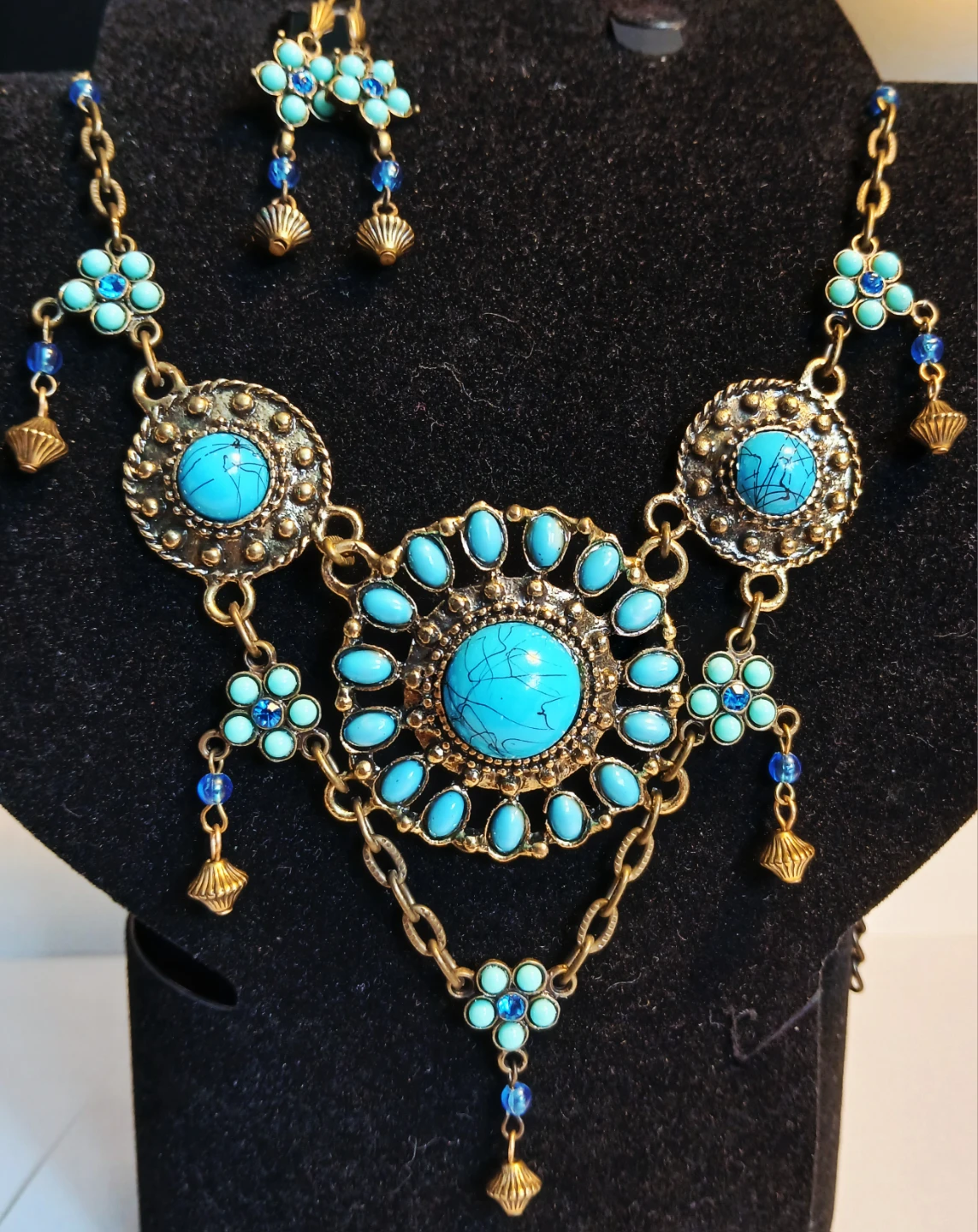 Turquoise-Style Necklace and Earring Set