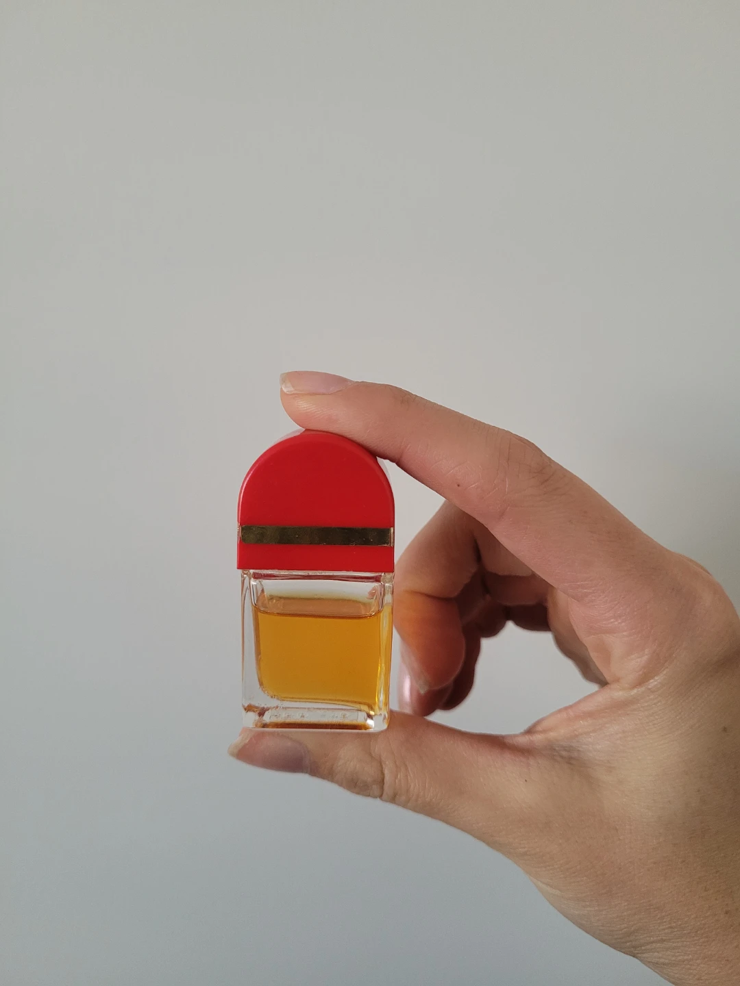 Elizabeth Arden Red door perfume