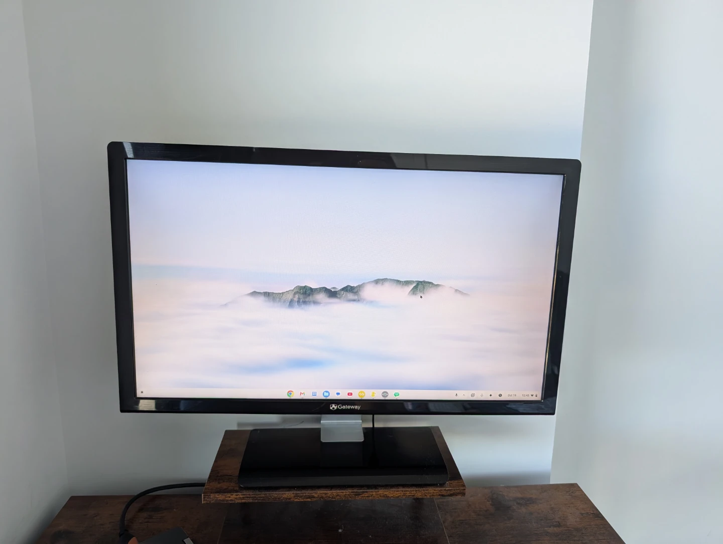 Gateway FHX2402L LCD Monitor - photo 2