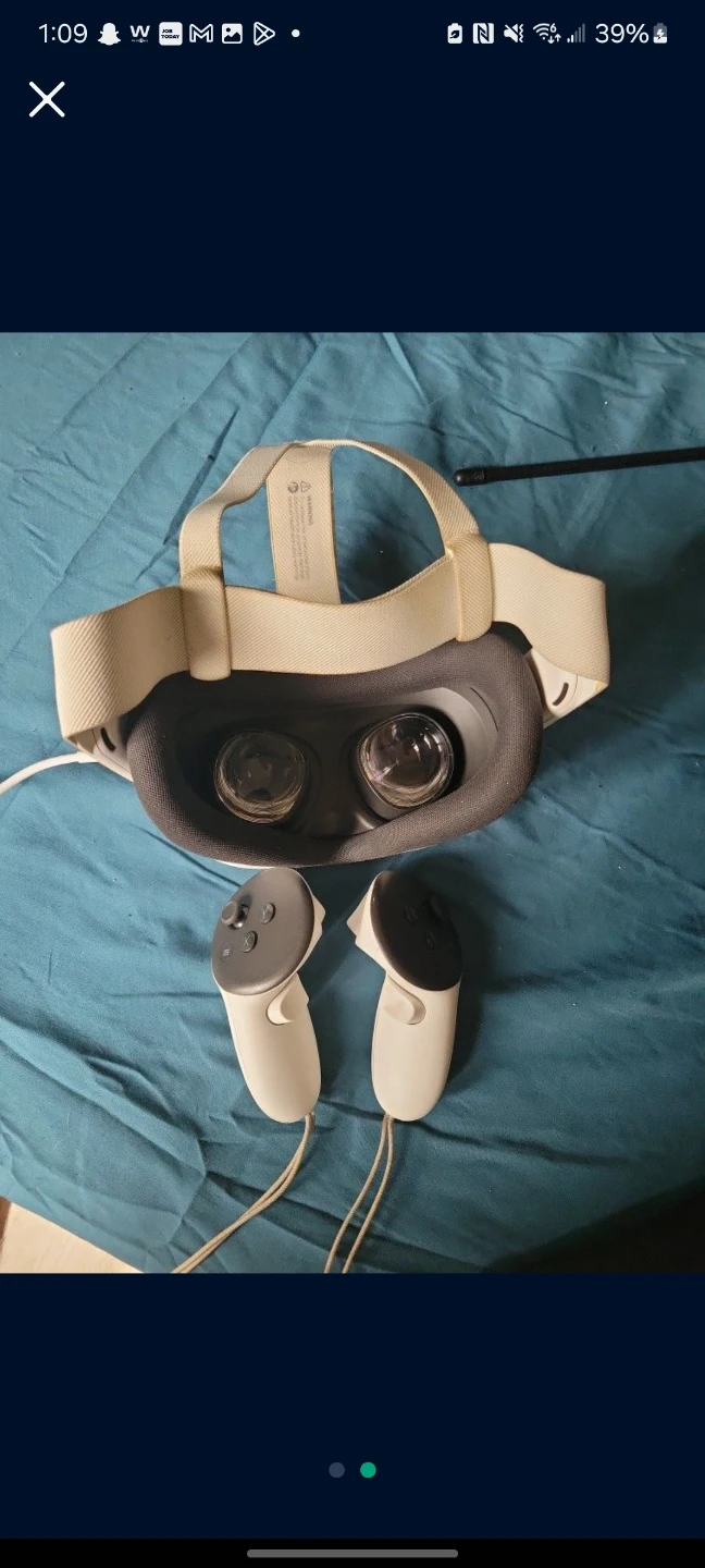 Meta Quest 3s (Working perfectly and in good condition) - photo 2