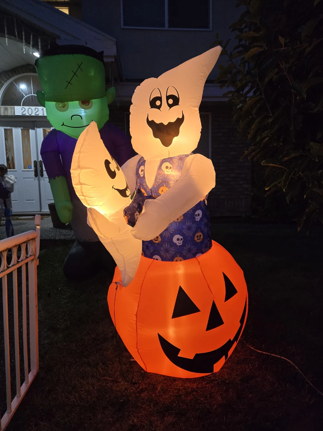 Inflatable animatronic halloween ghost kid decoration 6ft tall