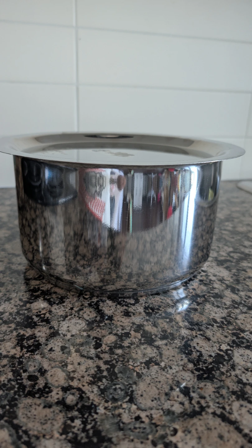 Aristo Stainless Steel Pot with Lid - Approx 4L capacity