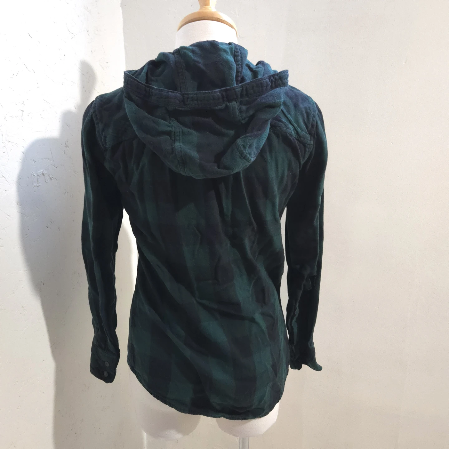 TNA Green and Black Plaid Hooded Shirt - photo 5