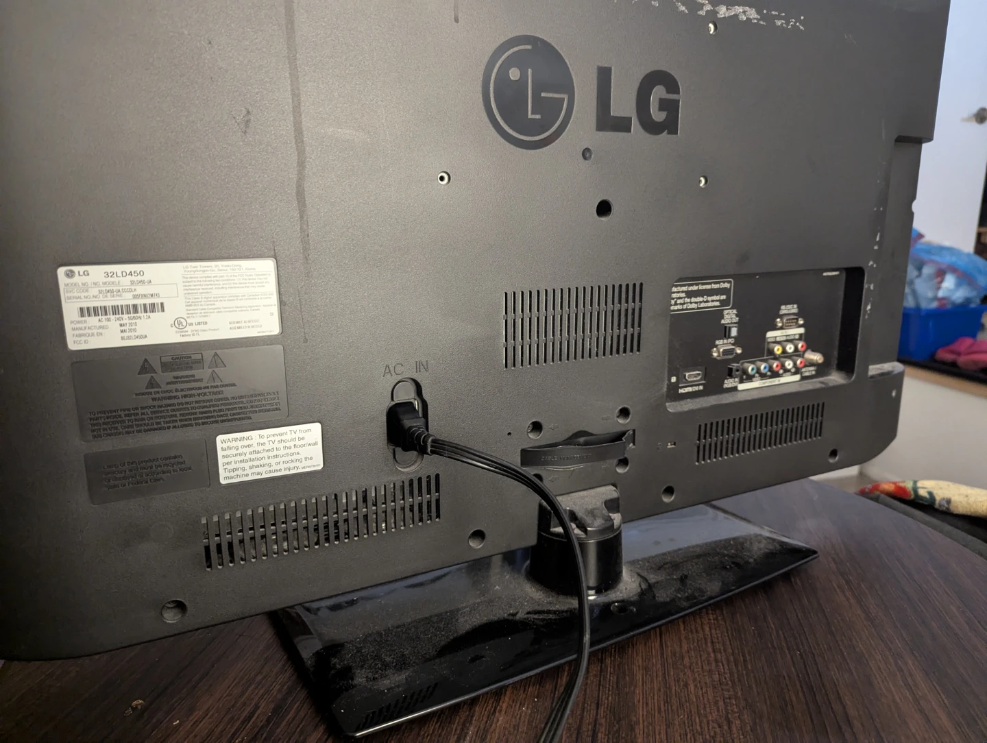 LG 32-inch Television - photo 4