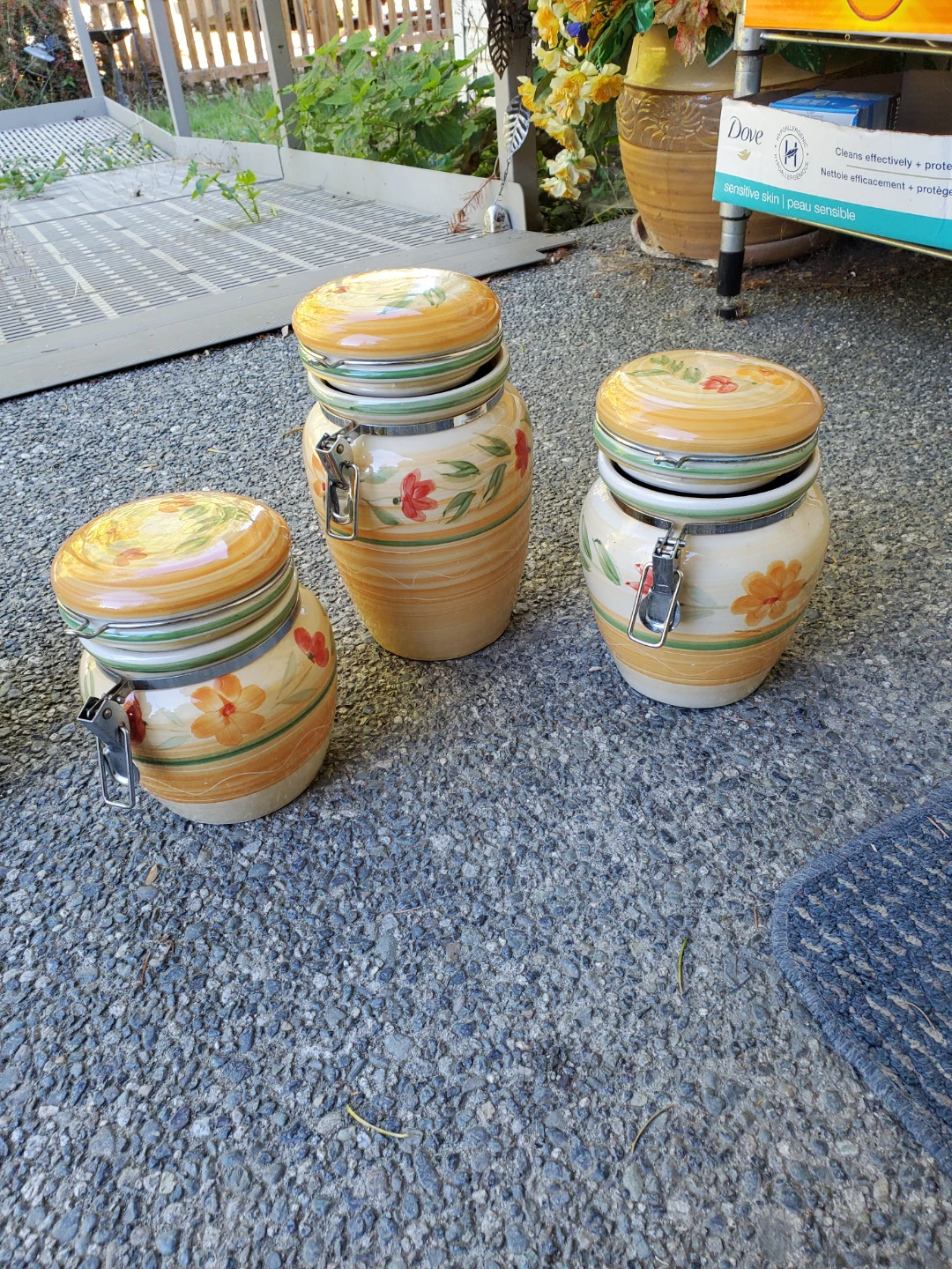 Set of 3 Ceramic Canisters - photo 4