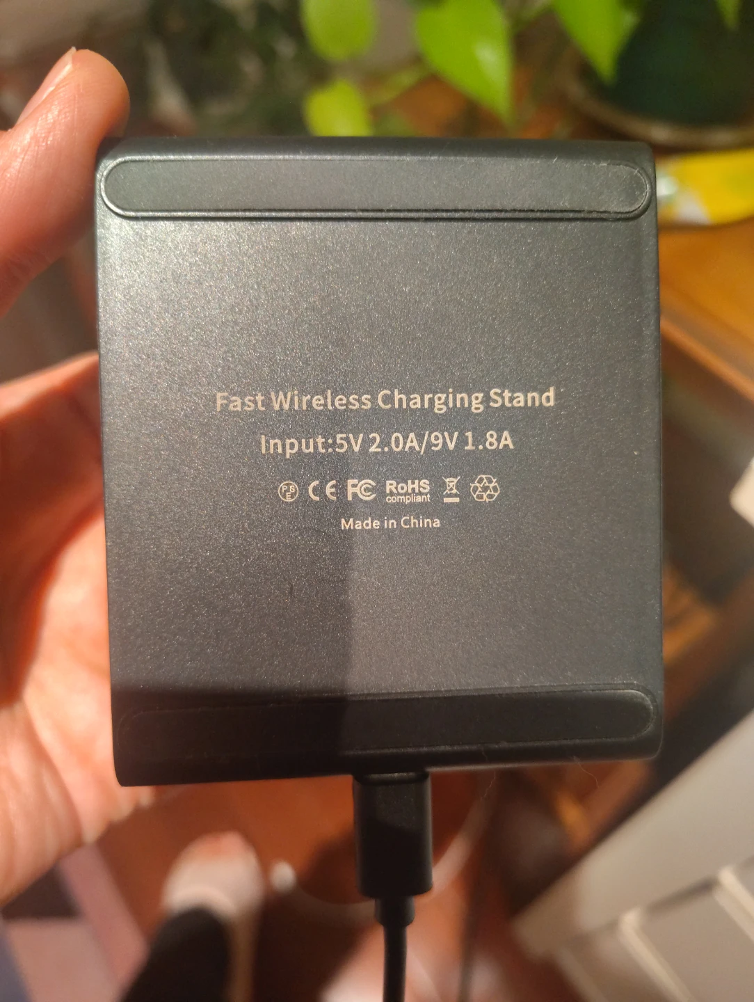 Black Fast Wireless Charging Stand - photo 2