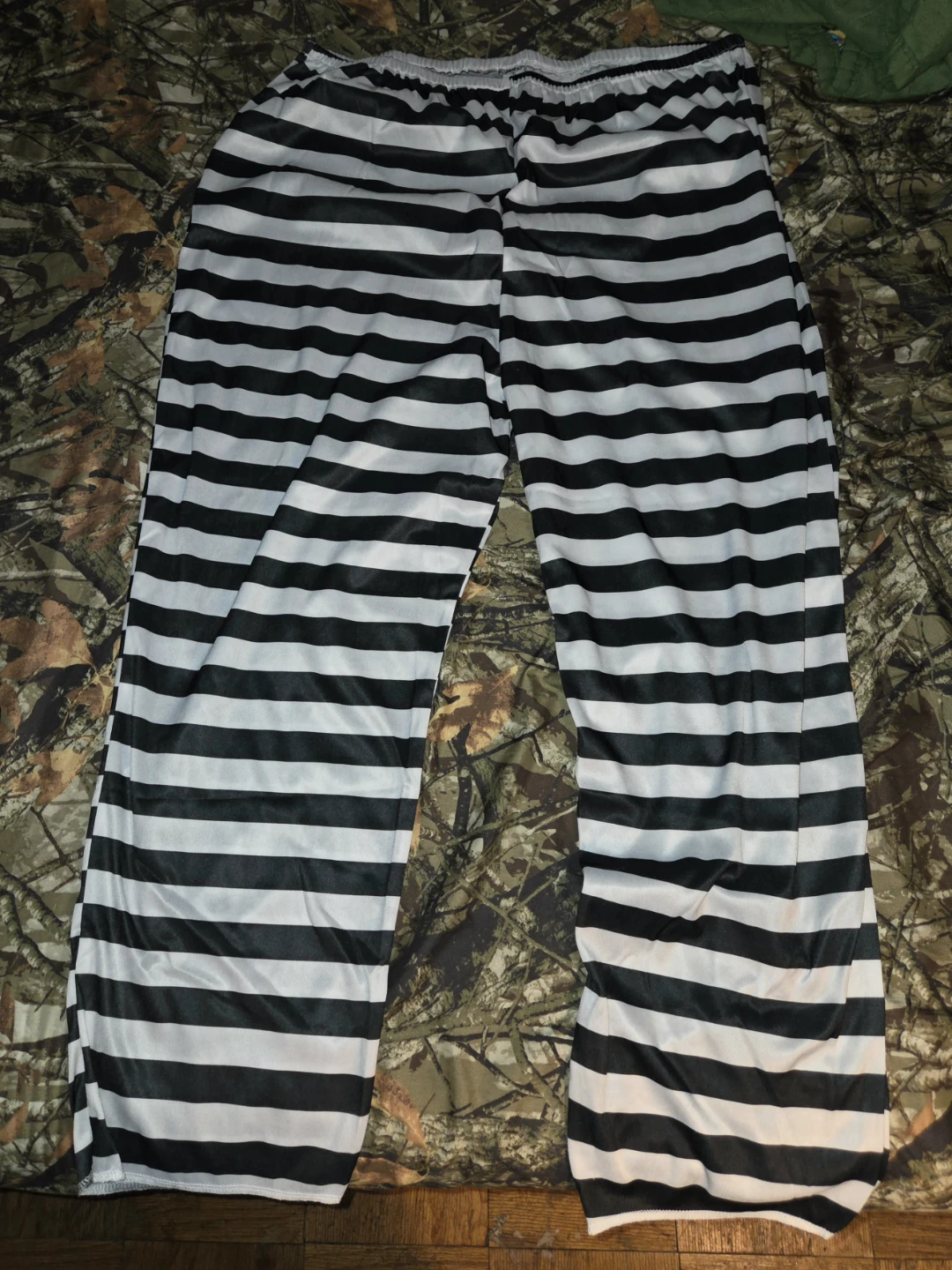 Male Prisoner: 235629 Costume in a Men's 2XL w/ Vintage Cuffs - photo 5