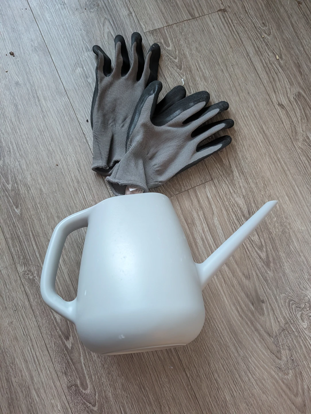 IKEA Vattentuta Watering Can and Gardening Gloves