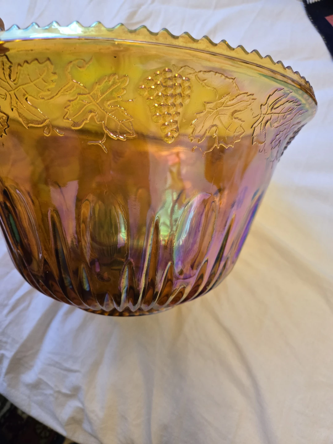 Beautiful vintage Carnival  Glass Punch Bowl Set - photo 3