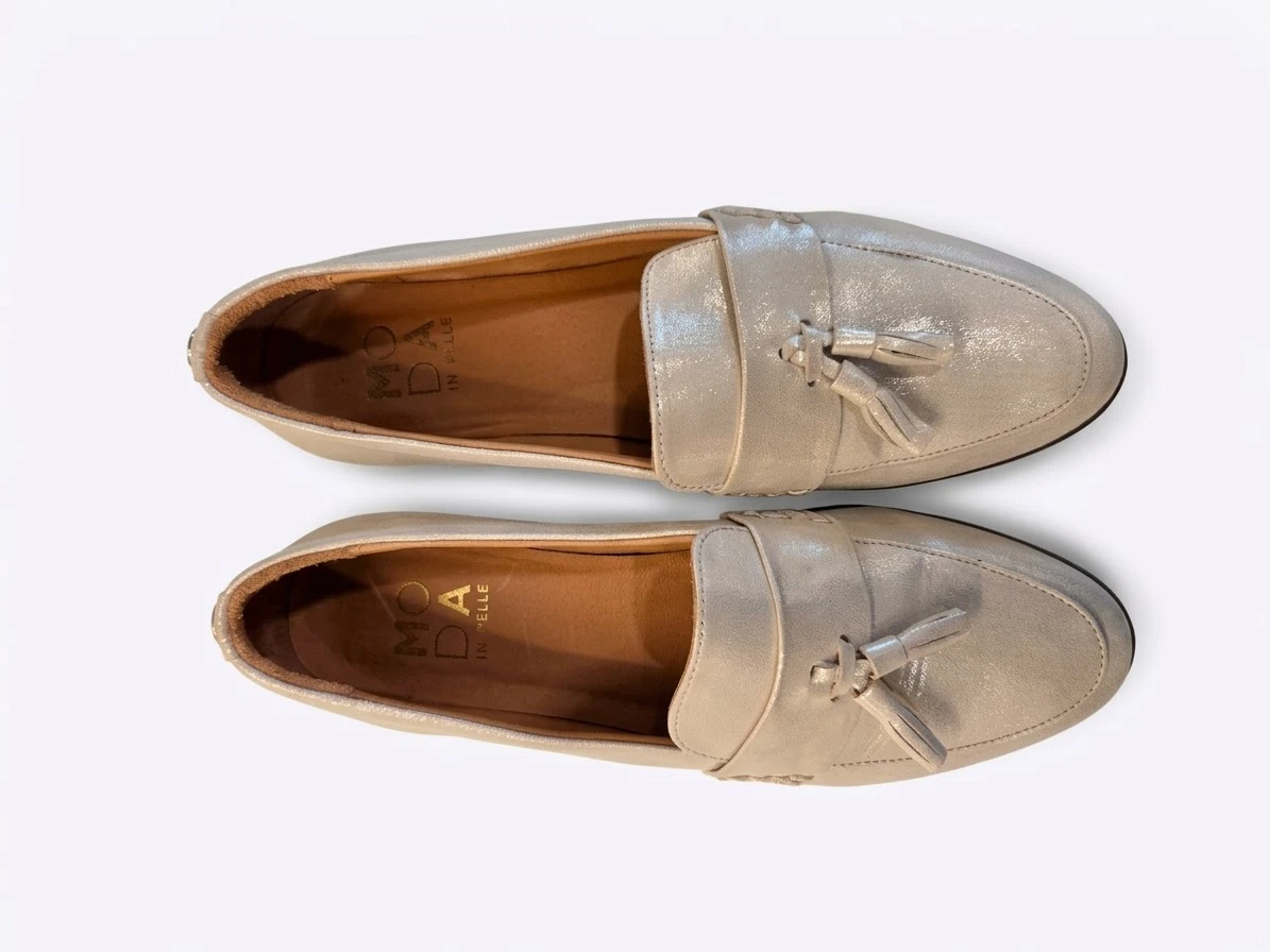 Moda in Pelle Metallic Tassel Loafers