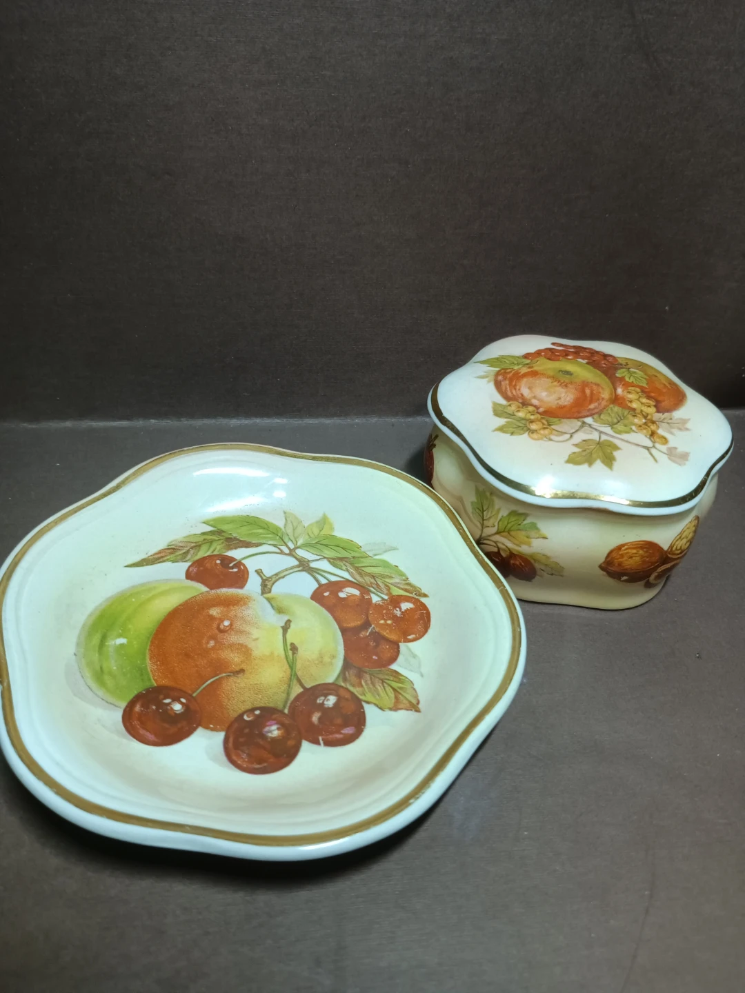 Palissy Royal Worcester Trinket Dish and Lidded Box - photo 2