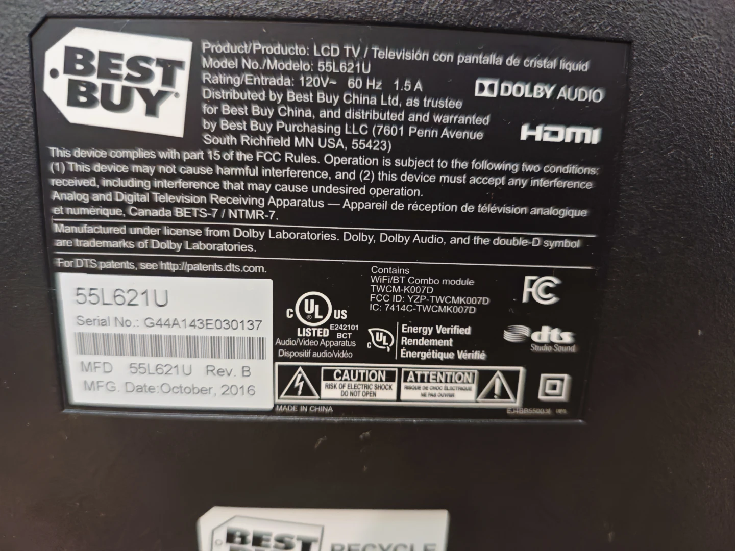 Parts or repair. Toshiba 55L621U 55-inch 4K UHD LED smart TV - photo 3