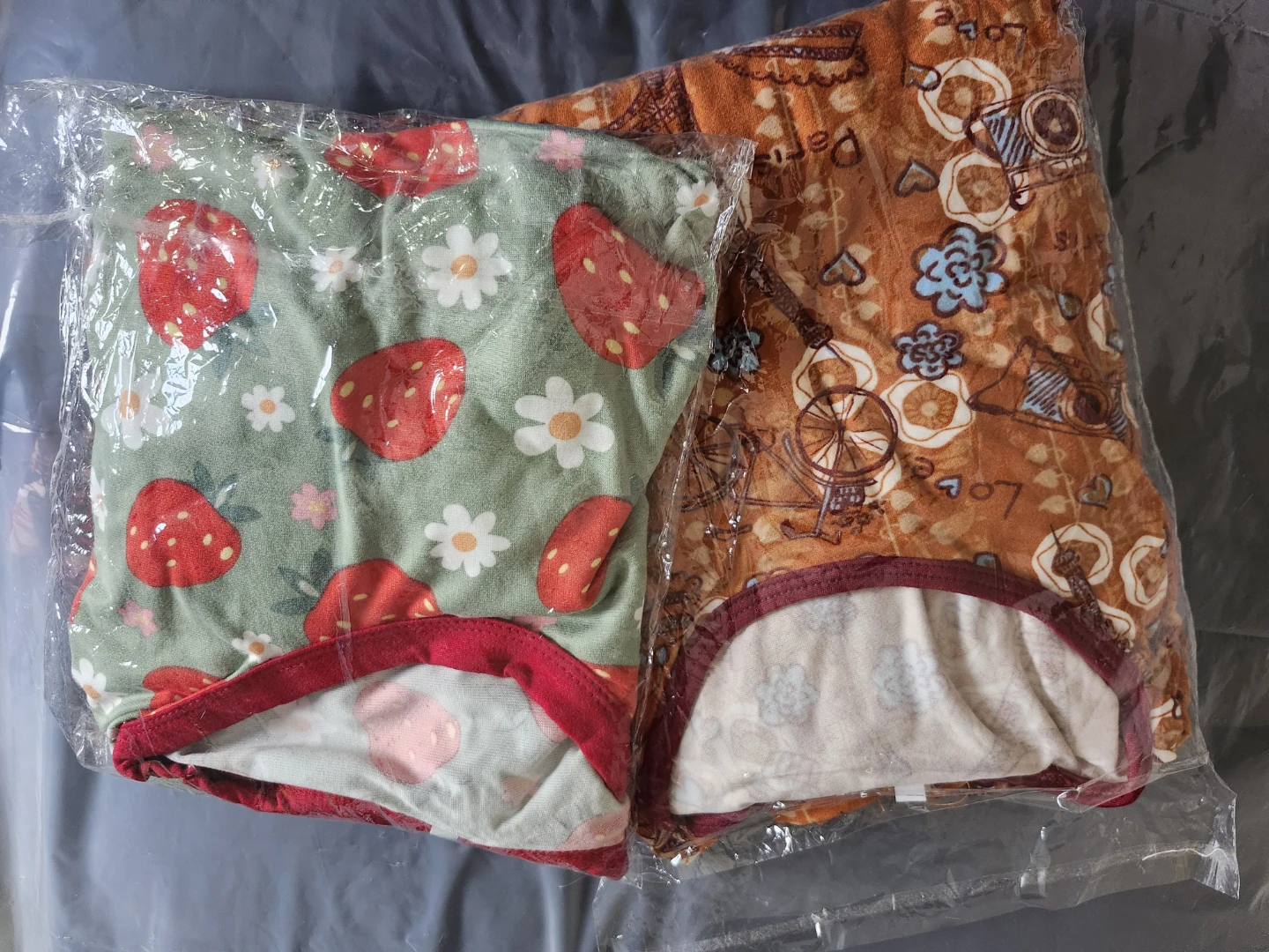 Two-Piece Paris Print Pyjama Set - photo 5