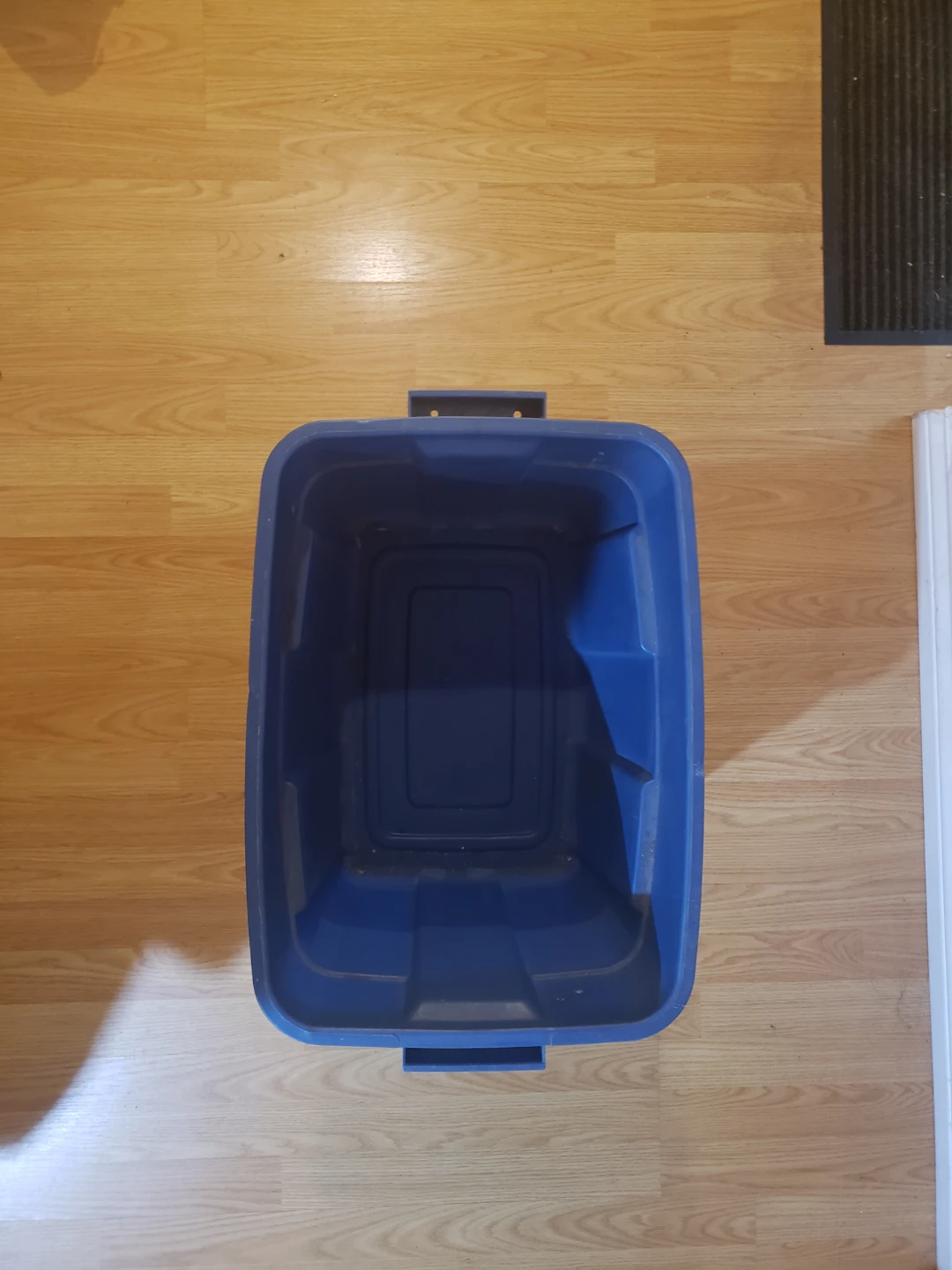 Rubbermaid Super Tough Storage Tote - photo 4