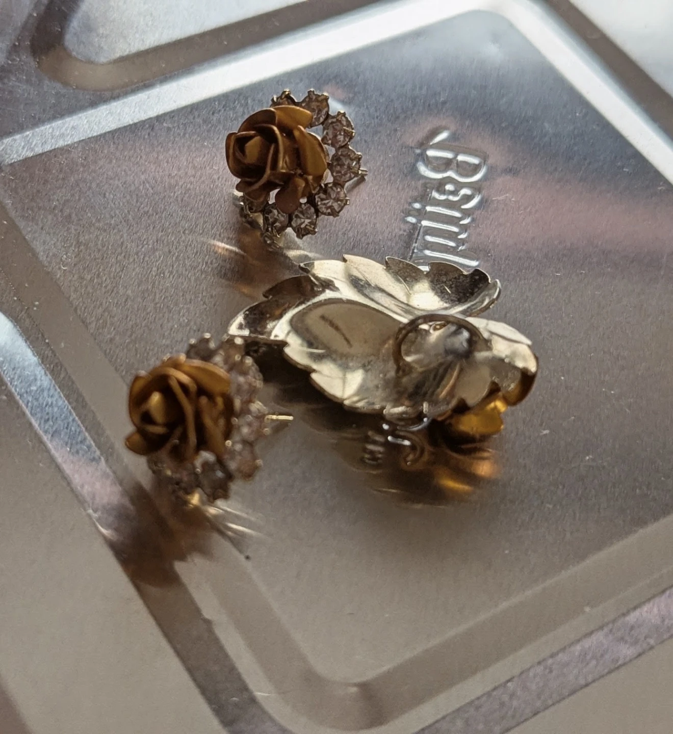 Vintage Gold Tone Rose Pendant and Earring Set - photo 2