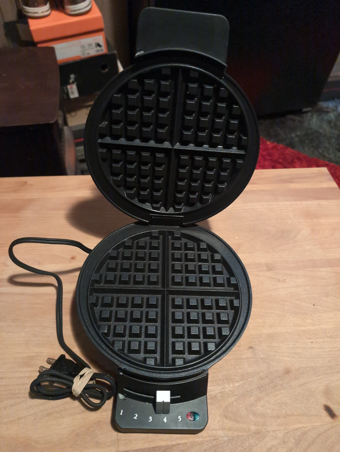 Cuisinart Classic Waffle Maker - photo 3