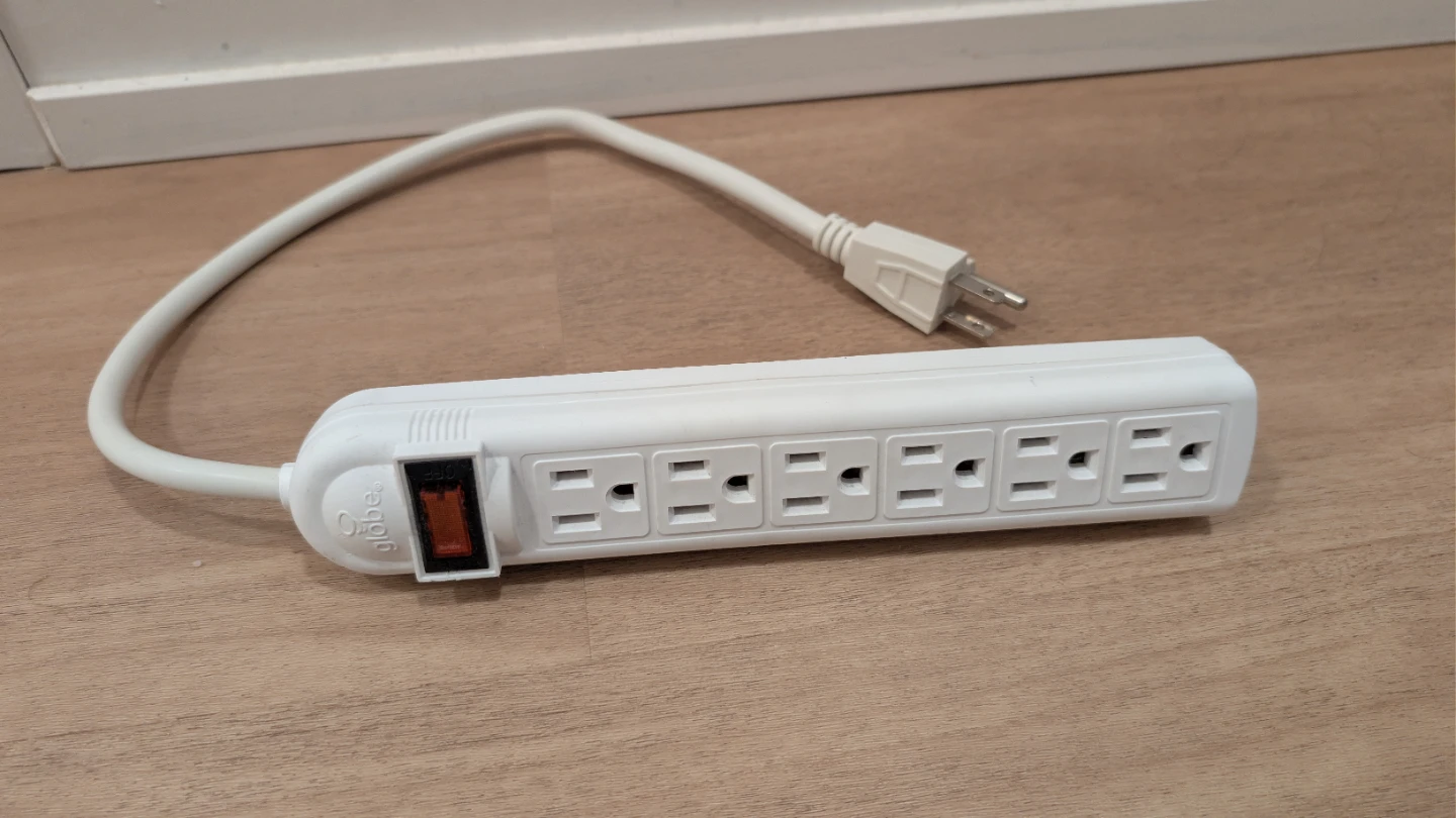 Electric 6-Outlet Power Bar
