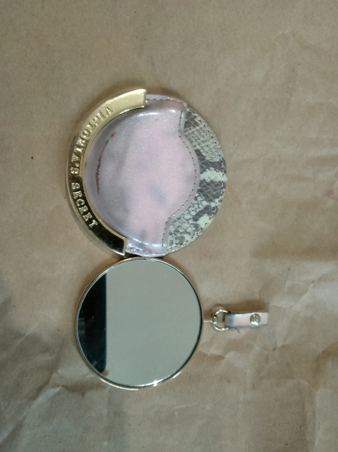 Victoria's Secret Compact Mirror - photo 2