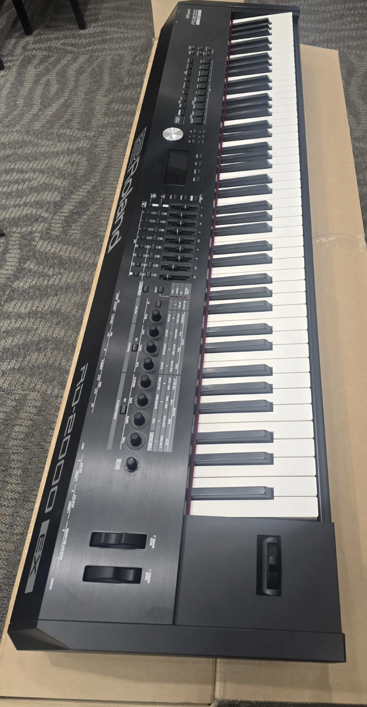 Roland RD-2000 EX Digital Stage Piano