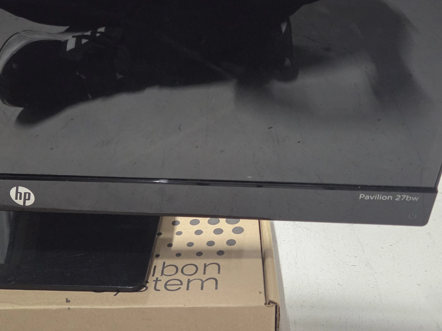 HP Pavilion 27bw 27-inch monitor - photo 5