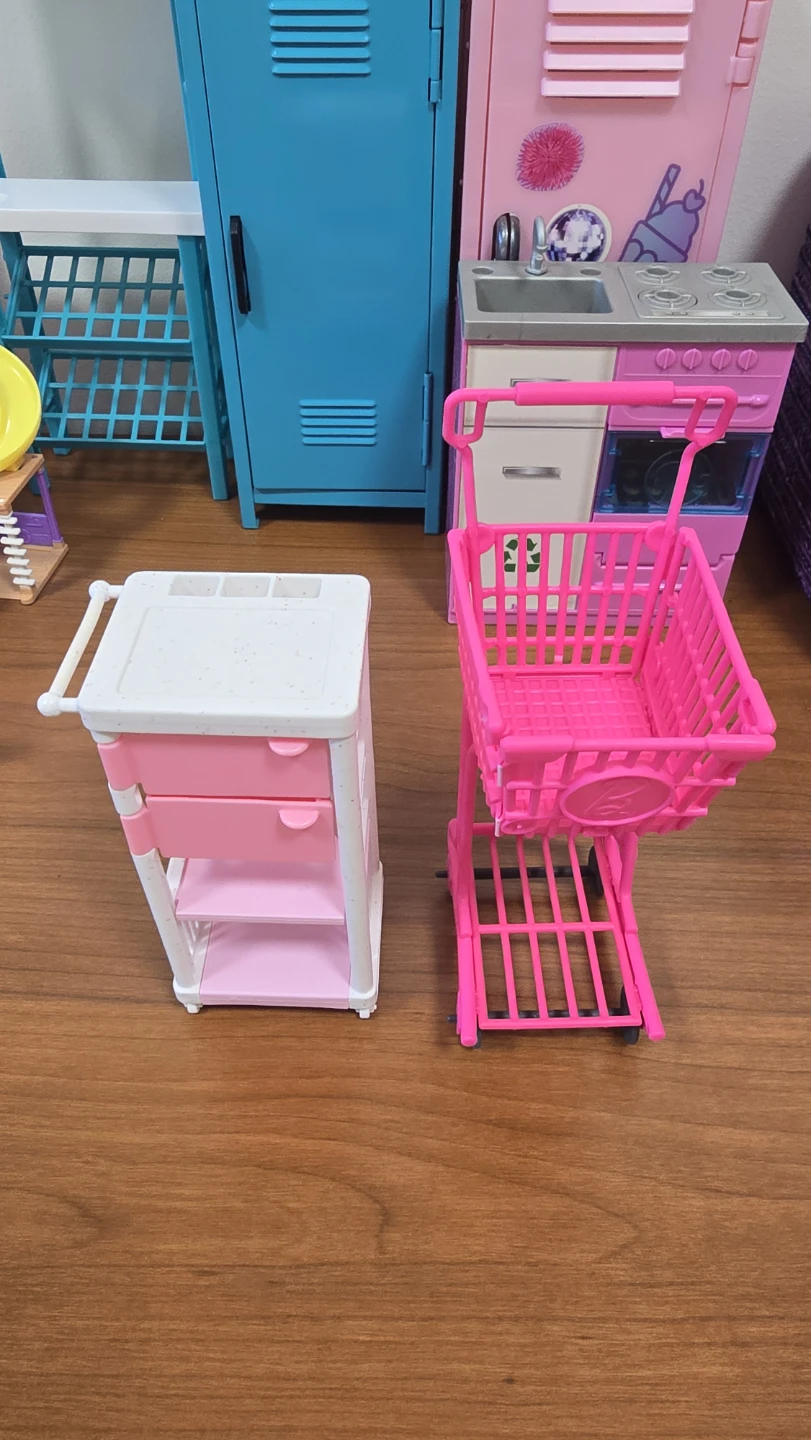Large Barbie Doll House, Vehicle, and Accessories Set - photo 5