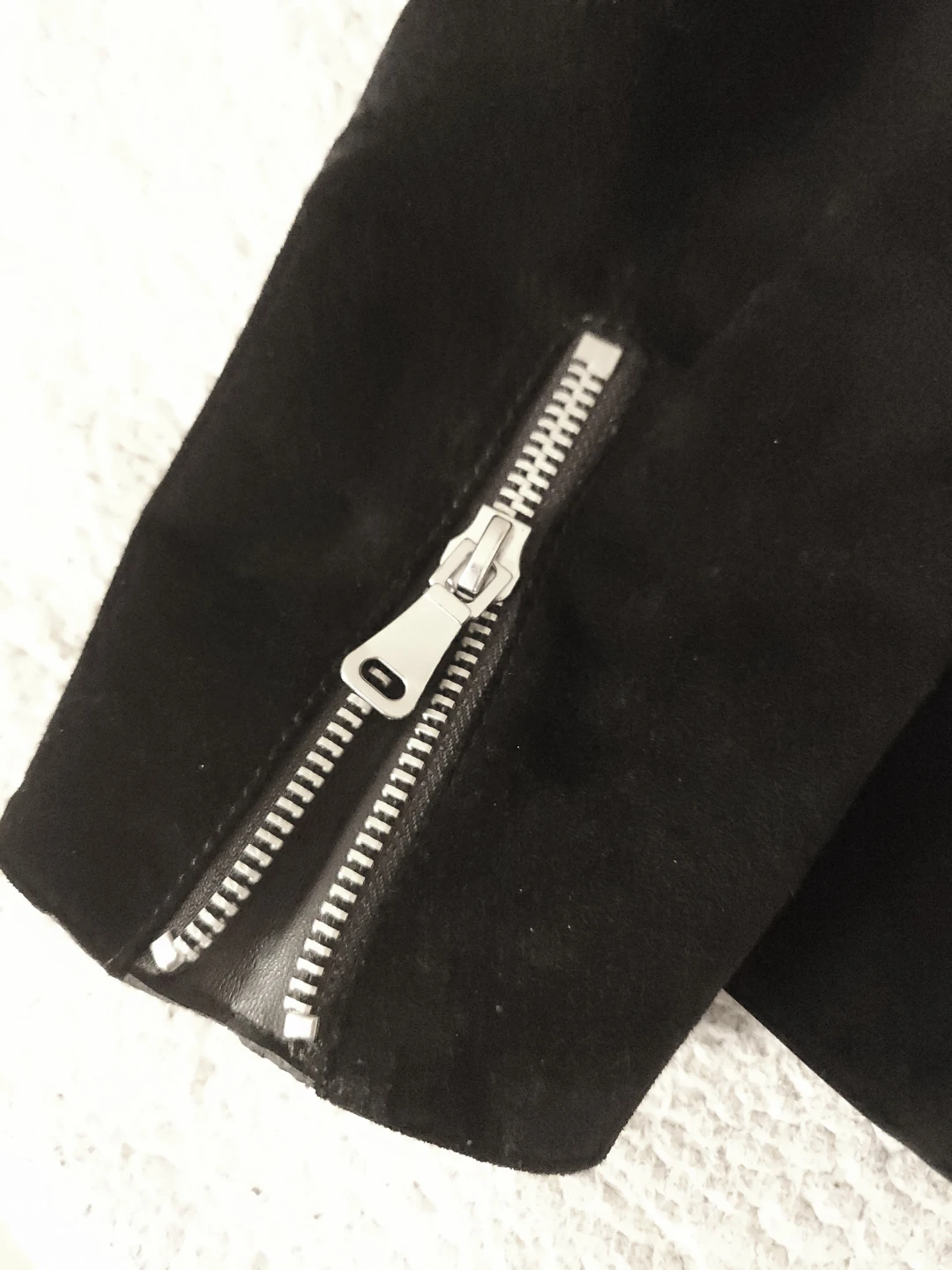 King JOFAMA Black Suede Biker Jacket. size 40 - photo 2