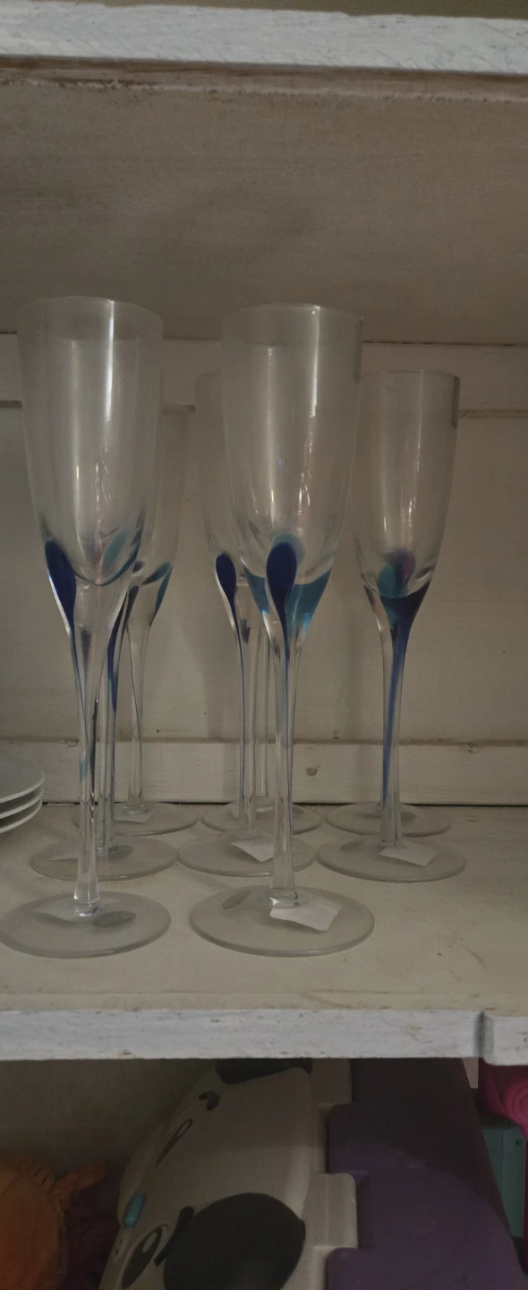 Set of 8 Tall Blue Accent Champagne Flutes