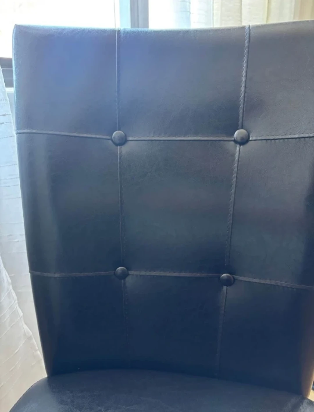 Free Like new Set of 4 Black Tufted Dining Chair - photo 2