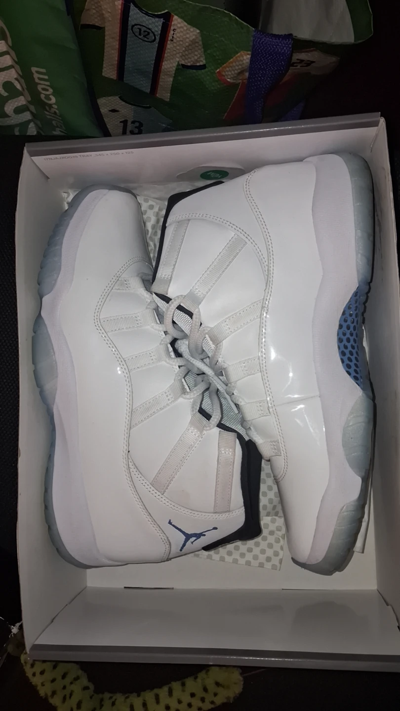 Jordan 11 Retro Legend Blue White