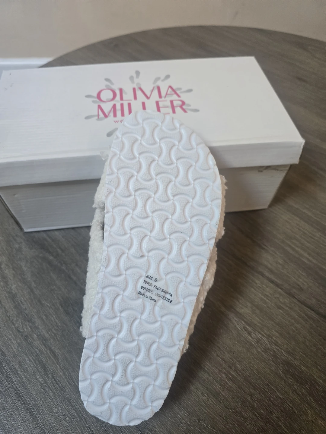 Olivia Miller Faux Sherpa Slides Gray Size 6 - photo 3