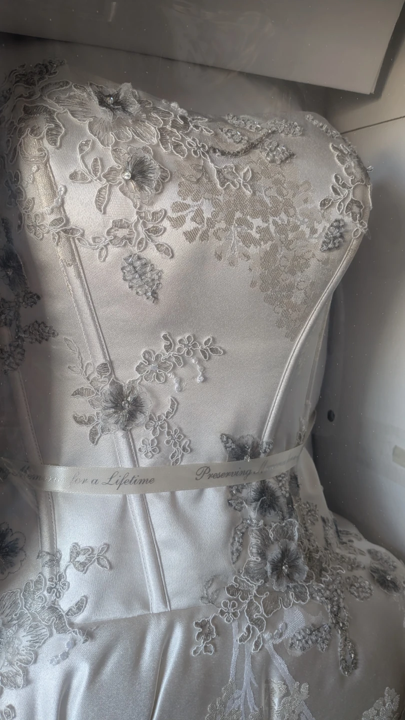 Preserved Cream Wedding Gown - photo 2
