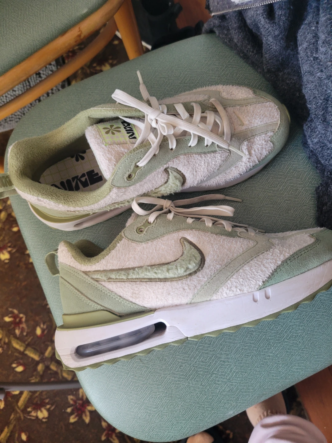 Nike Air Max Dawn Sneakers, size 8