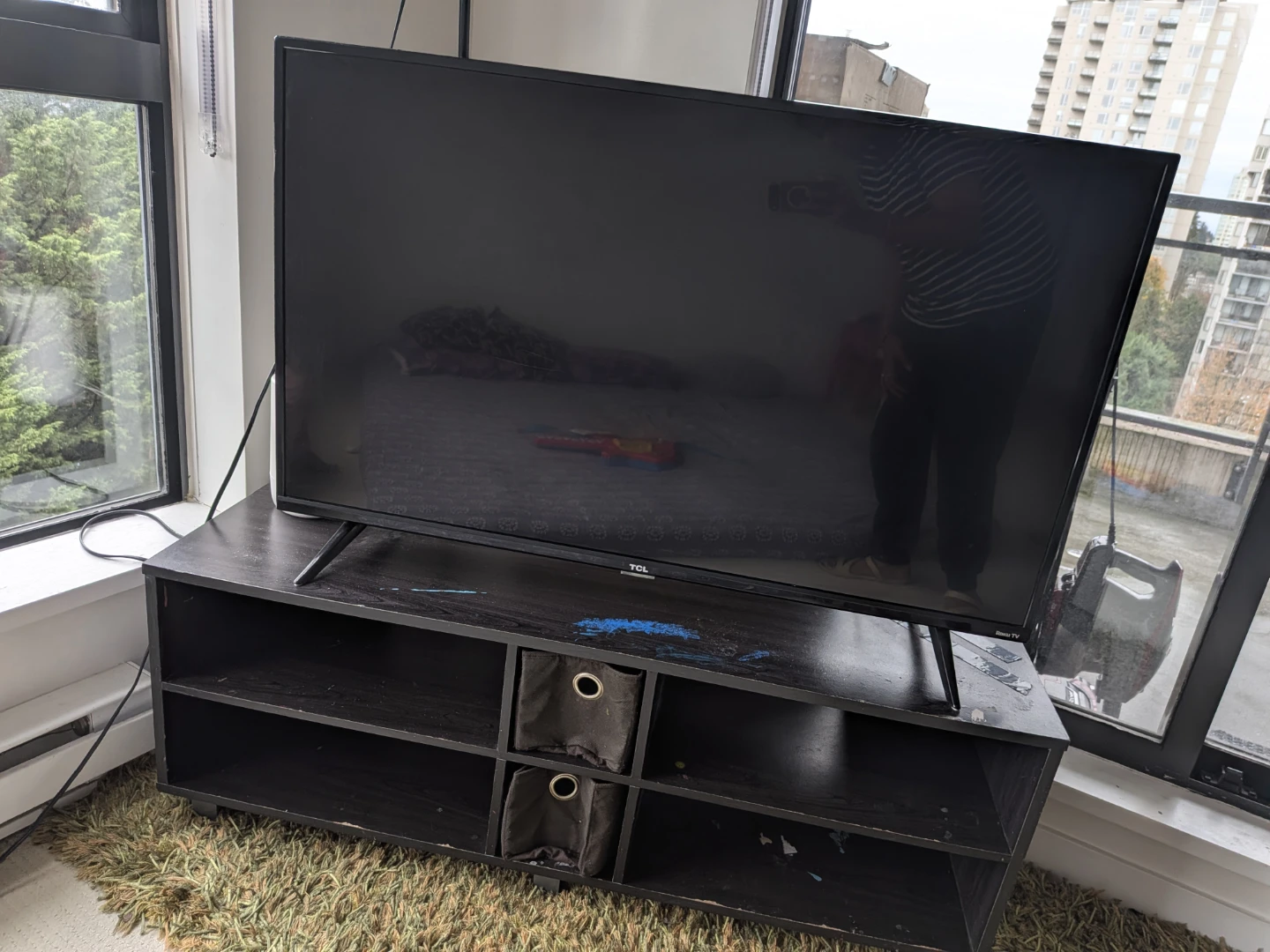 TCL Roku Smart TV - photo 3