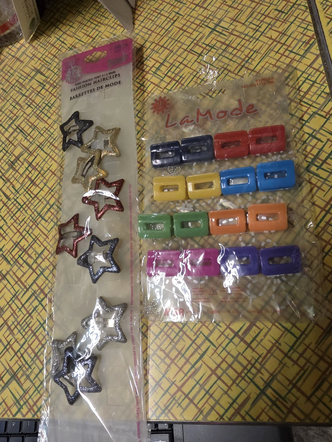 Lot of 25 Assorted Hairclips