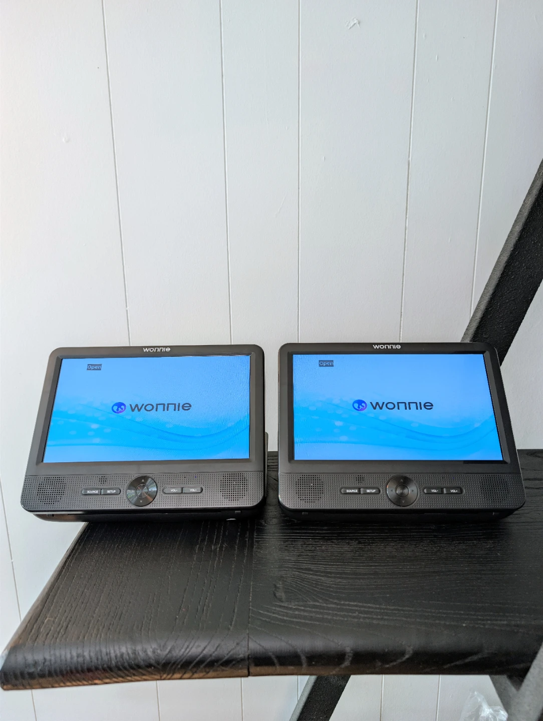 (NEW) WONNIE W-3015 – Dual Screen Portable DVD Player for Car - photo 2