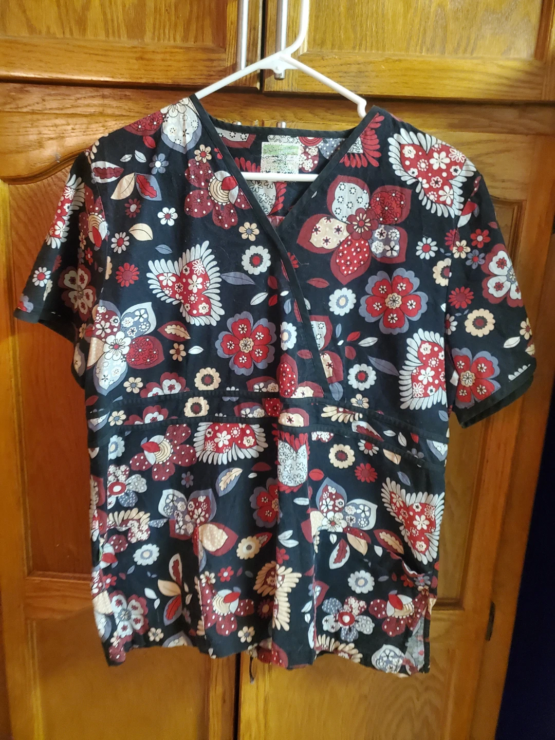 Set of 5 Assorted Medical Scrub Tops - photo 2