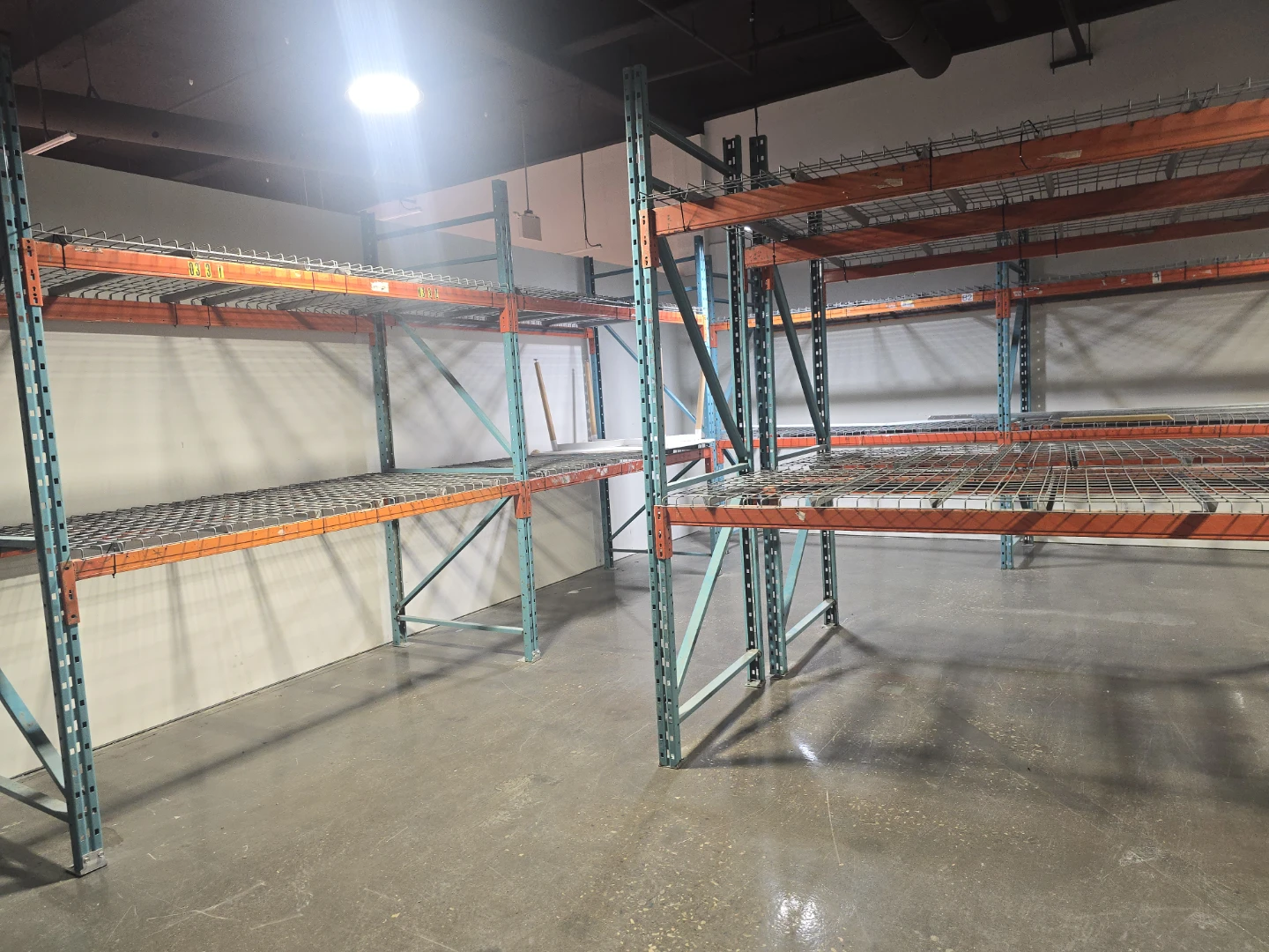 RACKS - photo 2